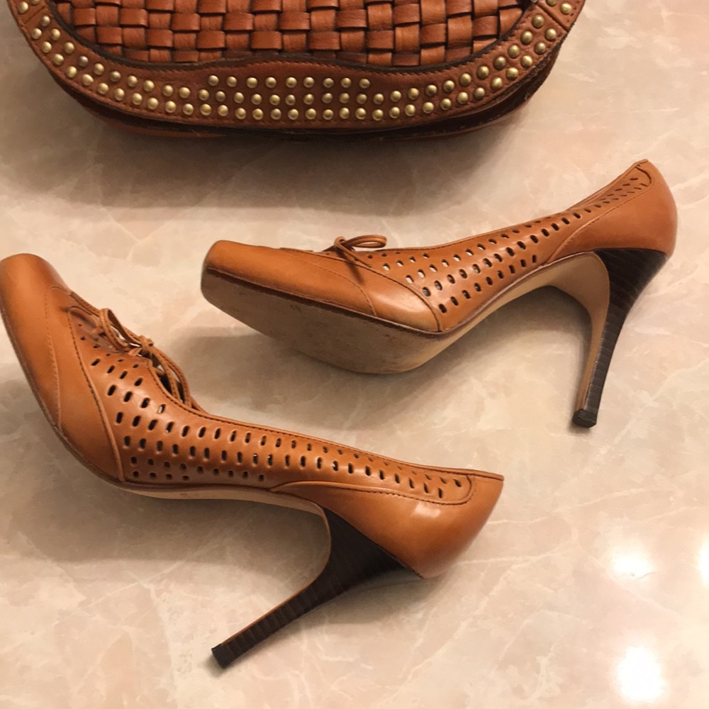 MaxStudio Heels - Picture 3 of 4
